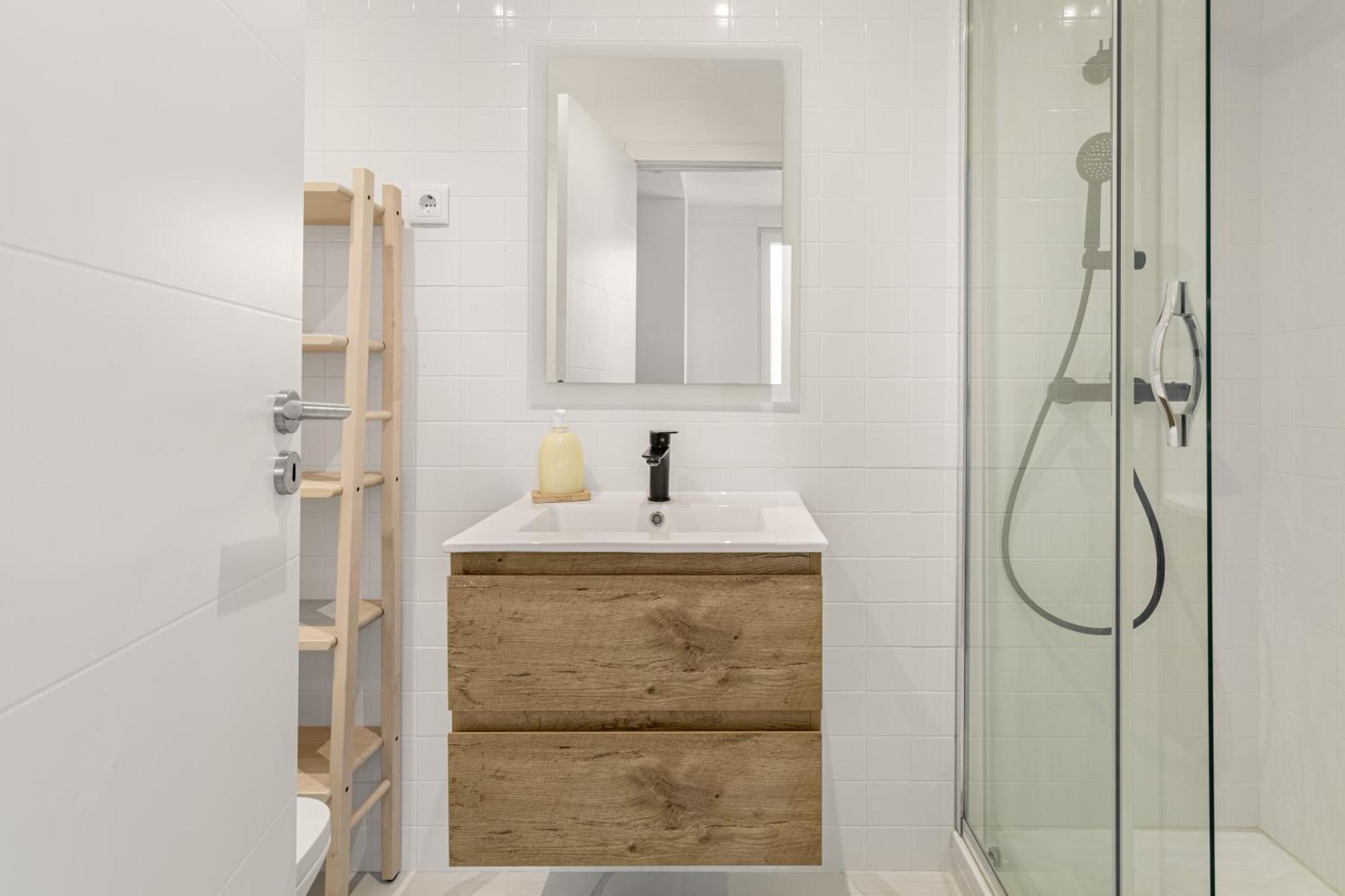Joivy Minimalistic Apt W Patio In Principe Real Lisabona Exterior foto