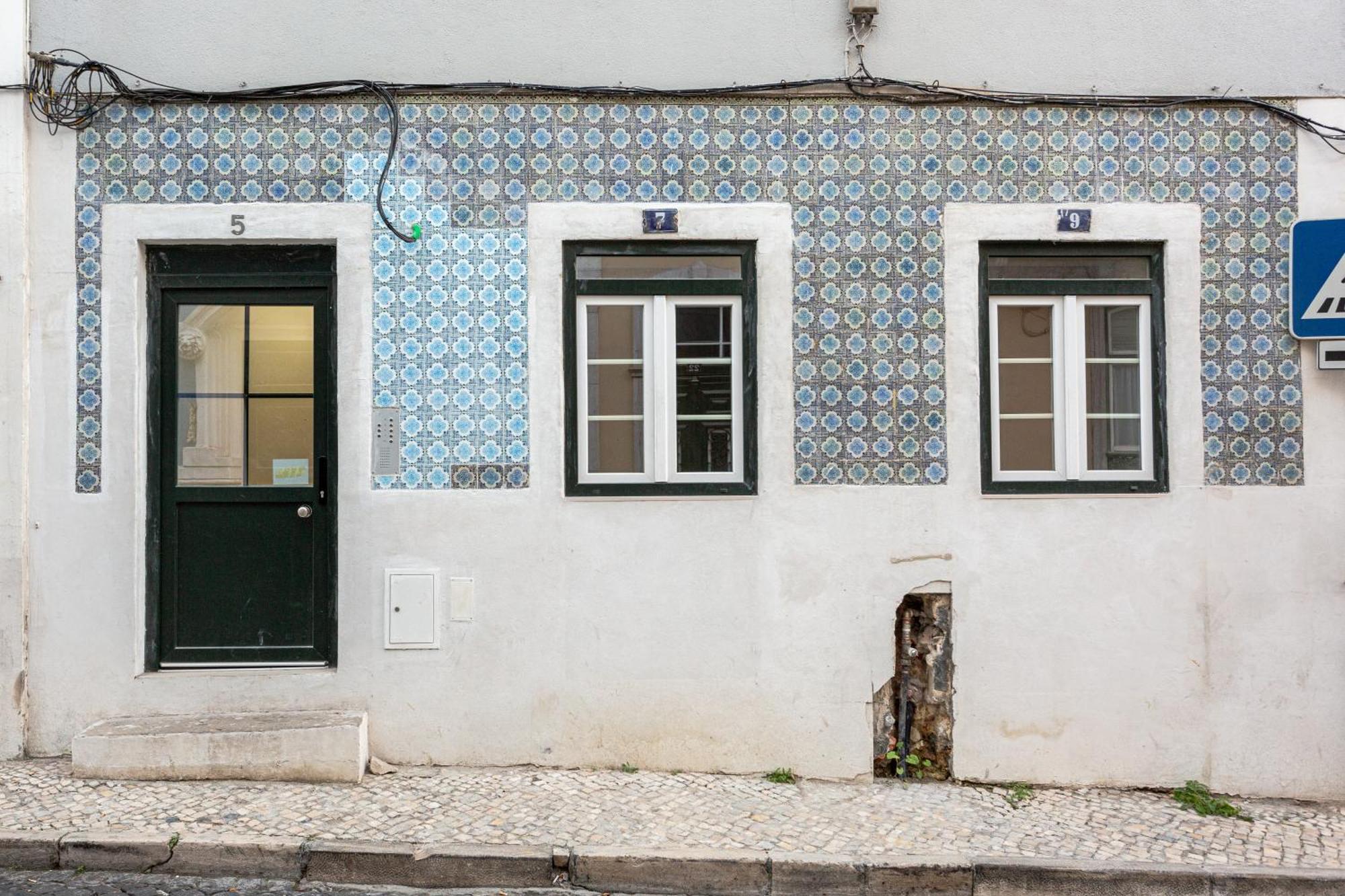 Joivy Minimalistic Apt W Patio In Principe Real Lisabona Exterior foto
